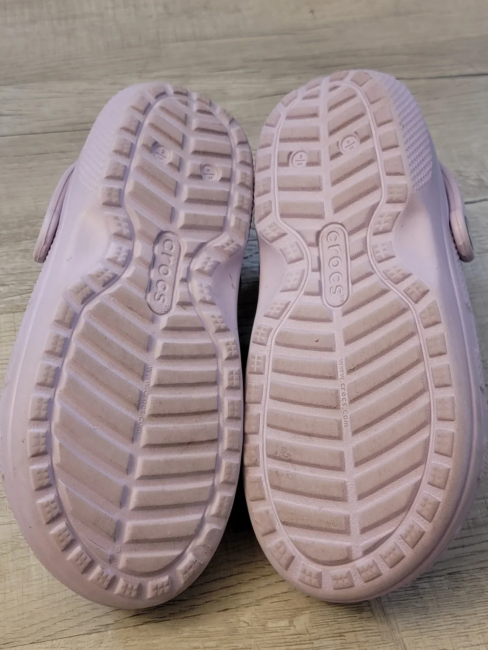 CROCS Kids Light Purple Fuzzy-Lined Clogs with Decorative Charms